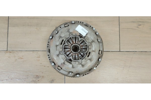 Recambio de kit embrague para lexus is200 (ds2/is2) 2.2 d 180 [220] fap referencia OEM IAM   
