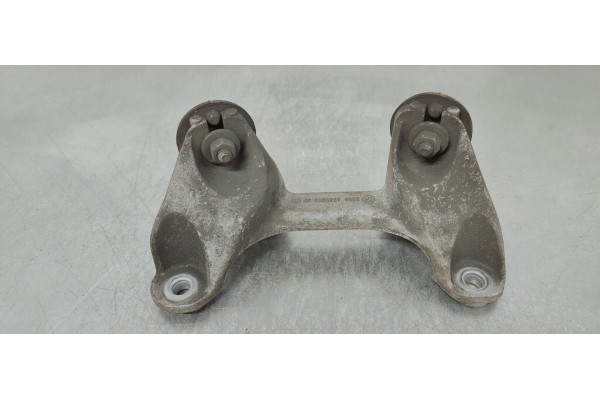 Recambio de soporte motor para bmw serie 3 touring (e91) 2.0 d referencia OEM IAM 22326760303  