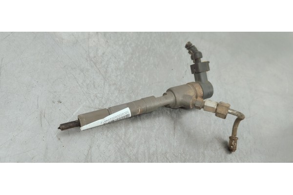 Recambio de inyector para opel corsa d cosmo referencia OEM IAM 0445110183  
