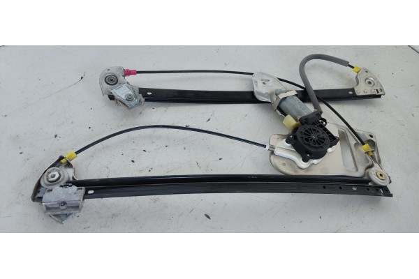 Recambio de elevalunas delantero derecho para land rover range rover (lm) v8 se referencia OEM IAM 83810209  