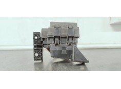 Recambio de caja reles / fusibles para renault megane iii sport tourer 1.5 dci referencia OEM IAM 243880001R  