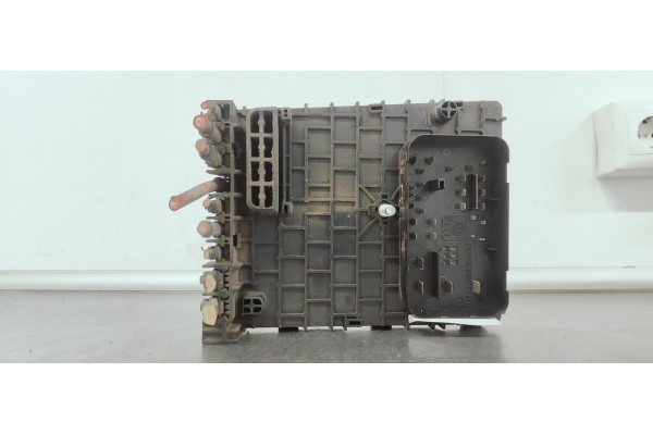 Recambio de caja reles / fusibles para volkswagen passat berlina (3c2) 2.0 tdi 140 referencia OEM IAM 3C0937125  