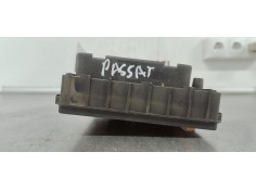 Recambio de caja reles / fusibles para volkswagen passat berlina (3c2) 2.0 tdi 140 referencia OEM IAM 3C0937125  