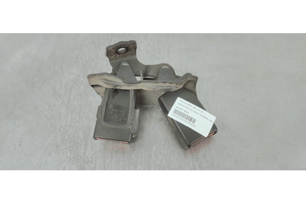Recambio de enganche cinturon trasero central para audi a4 ber. (b8) 2.0 tdi referencia OEM IAM 8K0857739AE  