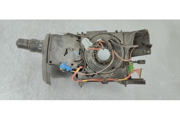 Recambio de mando multifuncion para renault clio iii 1.5dci 85 referencia OEM IAM 8200906800  