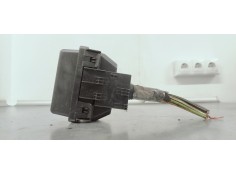 Recambio de caja reles / fusibles para opel insignia berlina 2.0cdti 130 fap referencia OEM IAM 13265980  