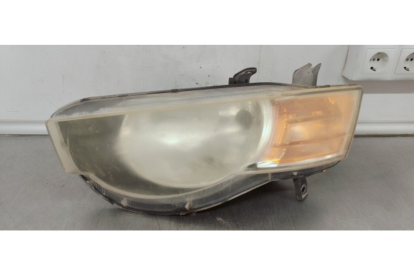Recambio de faro izquierdo para mitsubishi colt berlina 5 (z30a) 1.3 inform (d) referencia OEM IAM 8301B179  