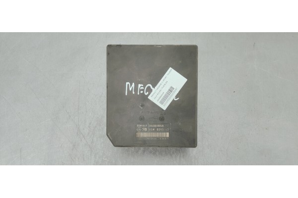 Recambio de caja reles / fusibles para renault megane iii sport tourer 1.5 dci referencia OEM IAM 284B65904R  