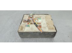Recambio de caja reles / fusibles para renault megane iii sport tourer 1.5 dci referencia OEM IAM 284B65904R  