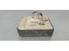 Recambio de caja reles / fusibles para renault megane iii sport tourer 1.5 dci referencia OEM IAM 284B65904R  
