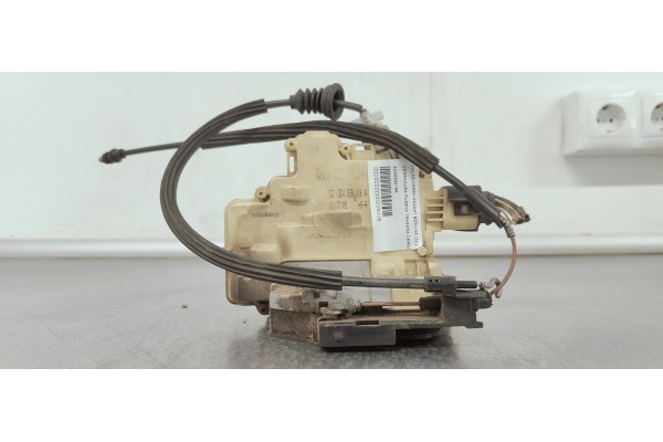 Recambio de cerradura puerta trasera derecha para volkswagen passat berlina (3c2) 2.0 tdi 140 referencia OEM IAM 3C4839016A  