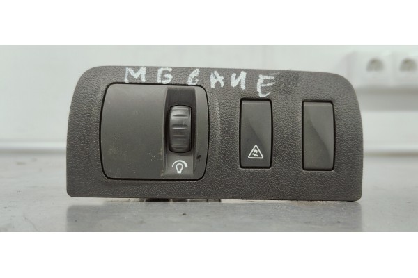 Recambio de mando luces para renault megane iii sport tourer 1.5 dci referencia OEM IAM 648450001R  