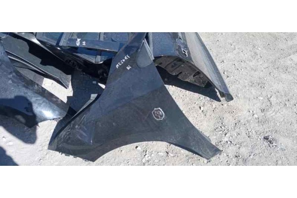 Recambio de aleta delantera izquierda para renault megane iii sport tourer 1.5 dci referencia OEM IAM   