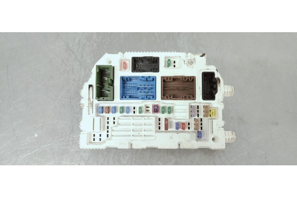 Recambio de caja reles / fusibles para ds 4 1.5 hdi referencia OEM IAM 9846631580  