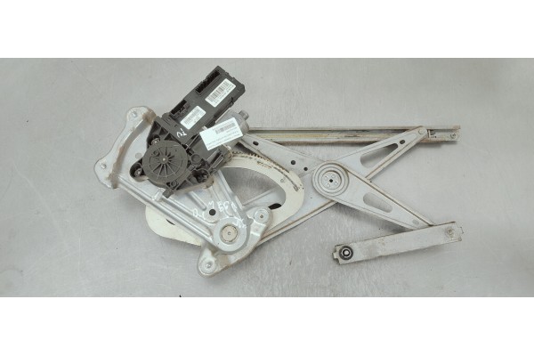 Recambio de elevalunas delantero izquierdo para renault megane iii sport tourer 1.5 dci referencia OEM IAM 807210002R  