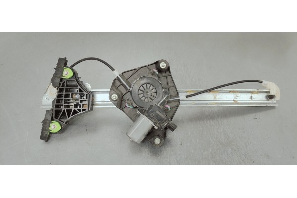 Recambio de elevalunas delantero derecho para toyota aygo x 1.0i 72 referencia OEM IAM 857100H040  