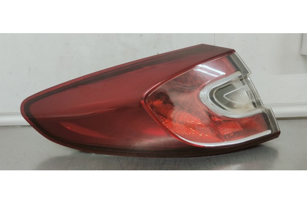 Recambio de piloto trasero izquierdo para renault megane iii sport tourer 1.5 dci referencia OEM IAM 265550010R  