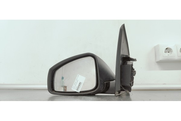Recambio de retrovisor izquierdo para renault megane iii sport tourer 1.5 dci referencia OEM IAM 12523320  