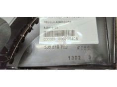 Recambio de rejilla aireadora para skoda fabia (5j2 ) 1.6 tdi referencia OEM IAM 5J0819702  