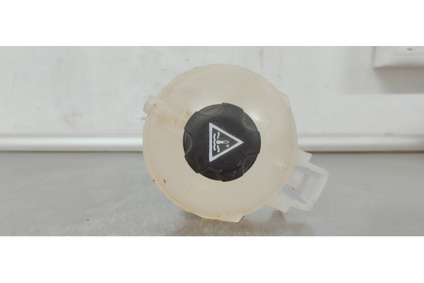 Recambio de deposito expansion para citroen berlingo 1.5 hdi referencia OEM IAM 9678514680  