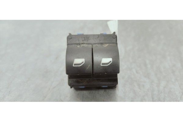 Recambio de mando elevalunas delantero izquierdo para citroen berlingo 1.5 hdi referencia OEM IAM   