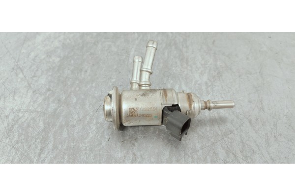 Recambio de inyector para citroen berlingo 1.5 hdi referencia OEM IAM 9842811780  