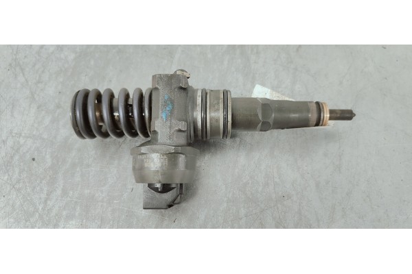 Recambio de inyector para ford galaxy (vy) referencia OEM IAM 038130073BE  