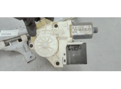 Recambio de elevalunas trasero izquierdo para renault megane iii sport tourer 1.5 dci referencia OEM IAM 827210008R  