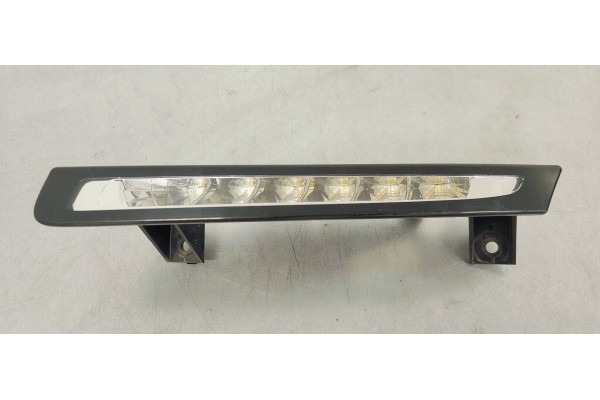 Recambio de piloto delantero izquierdo para renault megane iii coupe 1.5 dci 110 fap referencia OEM IAM 266051882R  