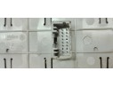 Recambio de mando elevalunas delantero izquierdo para renault megane iii sport tourer 1.5 dci referencia OEM IAM   