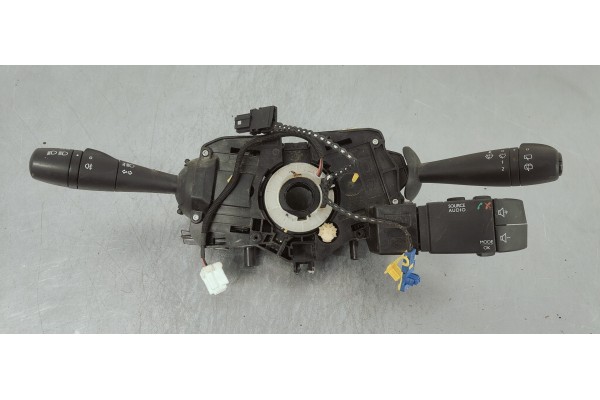 Recambio de mando multifuncion para renault clio iv 1.5 dci referencia OEM IAM 255671790R  