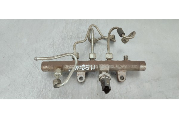 Recambio de rampa inyectora para renault megane iii sport tourer 1.5 dci referencia OEM IAM 8200704212  
