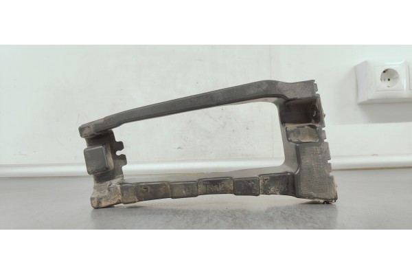 Recambio de soporte paragolpes trasero para citroen berlingo 1.5 hdi referencia OEM IAM 9816808680  