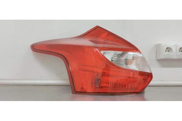 Recambio de piloto trasero izquierdo para ford focus lim. (cb8) 5ecalc referencia OEM IAM BM5113405AJ  