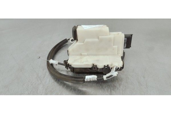 Recambio de cerradura puerta lateral derecha para citroen berlingo 1.5 hdi referencia OEM IAM 221720  