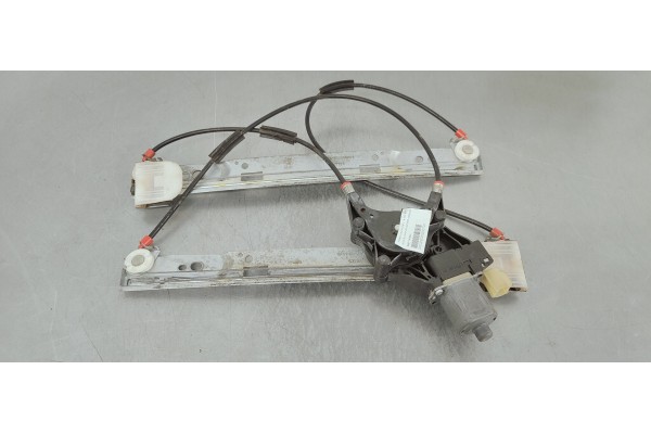Recambio de elevalunas delantero derecho para ford fiesta (cb1) 1.6 tdci 95 fap referencia OEM IAM 8A6114553A  