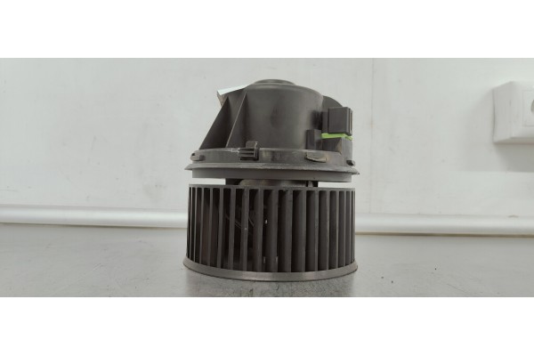 Recambio de ventilador calefaccion para ford focus lim. (cb8) 5ecalc referencia OEM IAM AV6N18456AA  