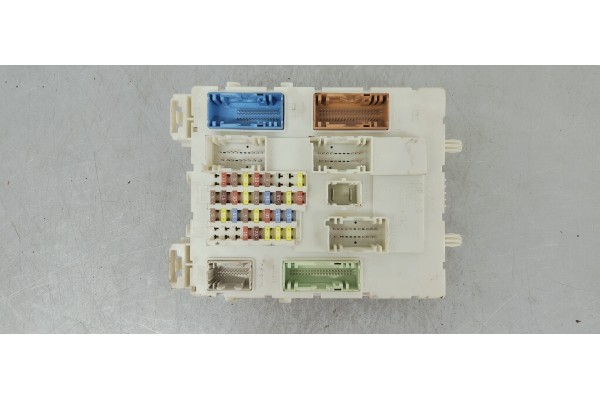 Recambio de caja reles / fusibles para ford focus lim. (cb8) 5ecalc referencia OEM IAM BV6N14A073EU  