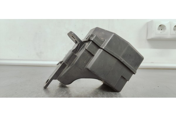 Recambio de caja reles / fusibles para ford fiesta (cb1) 1.6 tdci 95 fap referencia OEM IAM   