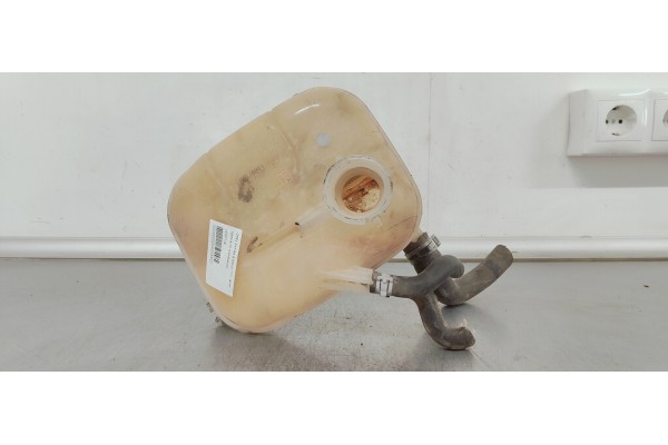 Recambio de deposito expansion para opel zafira b edition ´´111 jahre´´ referencia OEM IAM 13127129  