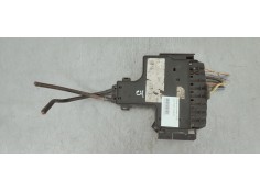CAJA RELES / FUSIBLES 