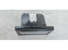 Recambio de pantalla multifuncion para volvo v50 familiar 2.0 d momentum referencia OEM IAM 30679647  