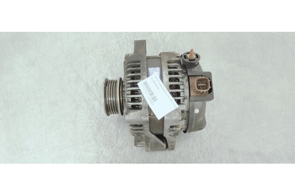 Recambio de alternador para toyota avensis berlina (t25) 2.0 d4d 115 referencia OEM IAM   