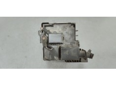 Recambio de caja reles / fusibles para hyundai i30 1.6crdi 90 referencia OEM IAM 3916025000  