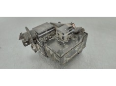 Recambio de caja reles / fusibles para hyundai i30 1.6crdi 90 referencia OEM IAM 3916025000  