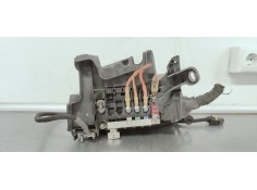 Recambio de caja reles / fusibles para mercedes-benz clase b (w246) 1.8 cdi referencia OEM IAM A2465403803  