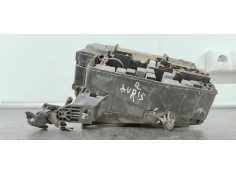 Recambio de caja reles / fusibles para toyota auris 1.6 i 132 referencia OEM IAM   