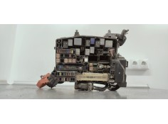 Recambio de caja reles / fusibles para toyota auris 1.6 i 132 referencia OEM IAM   