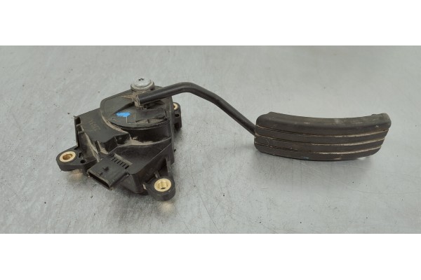 Recambio de pedal acelerador para renault megane ii berlina 3p confort dynamique referencia OEM IAM 8200153270  