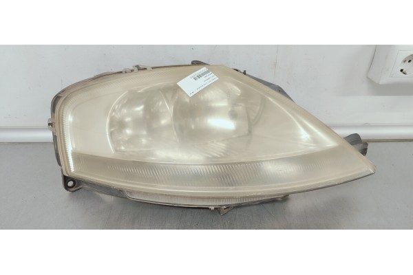 Recambio de faro derecho para citroen c3 1.4 hdi exclusive referencia OEM IAM 9682672980  